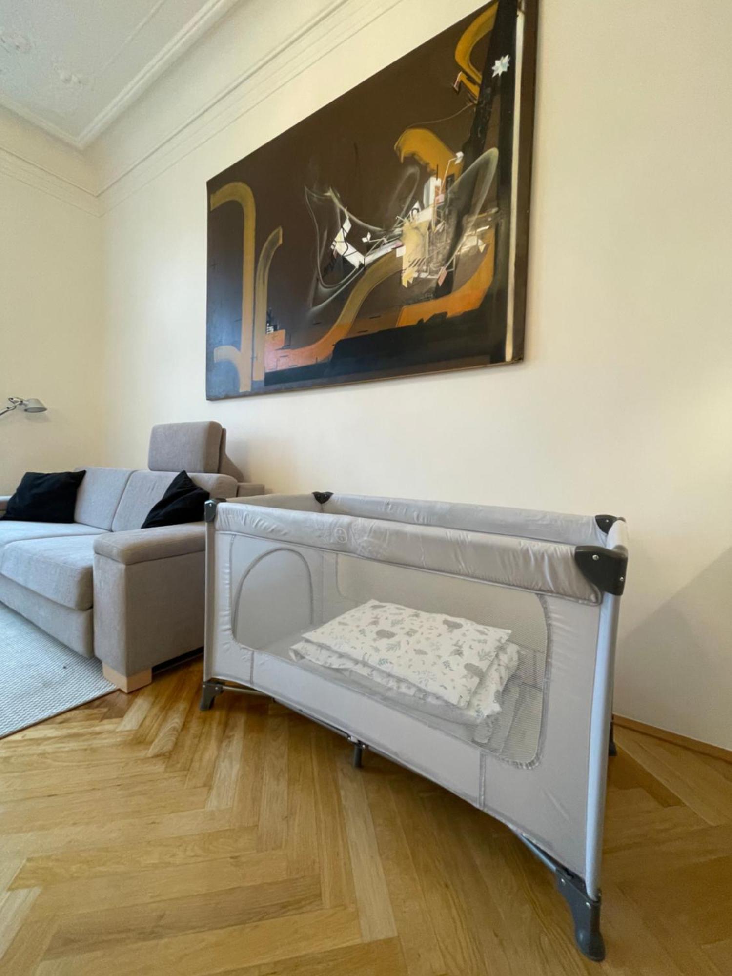 River View Apartment Manes Praag Buitenkant foto